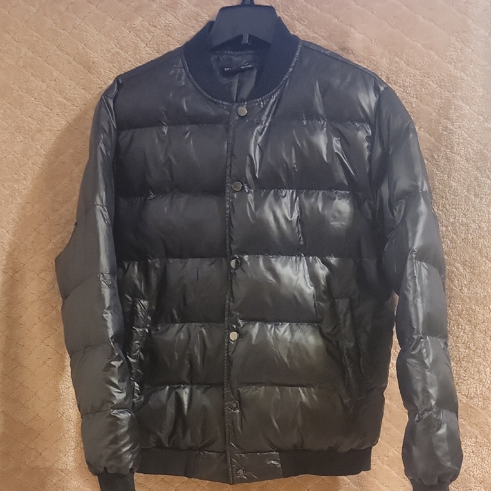 Woman's Black Puffer Jacket